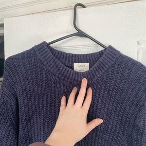 Aritzia sweater size xs
